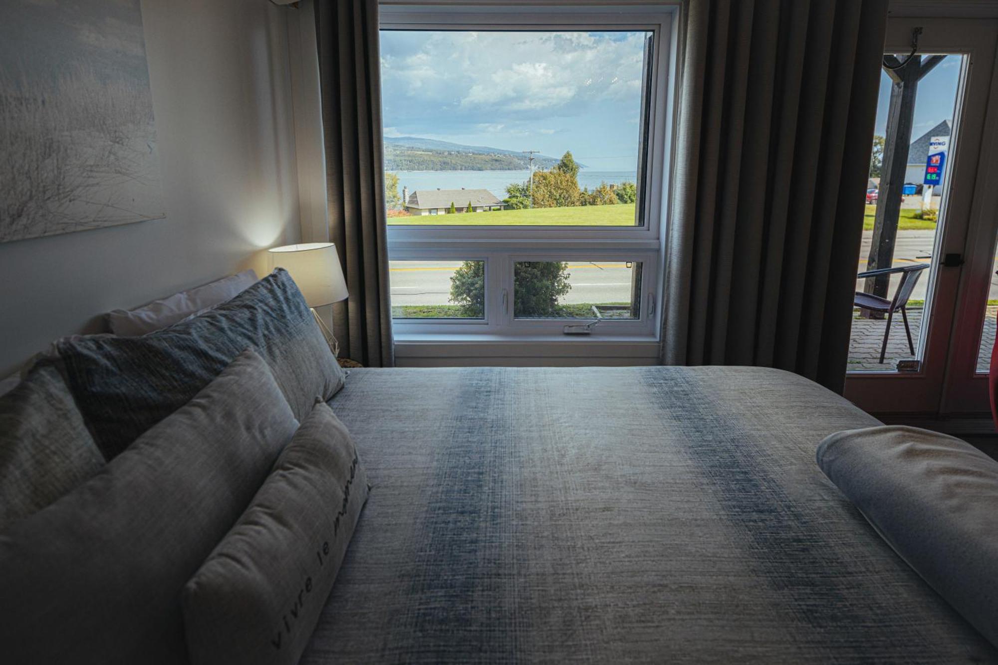 Motel Le Point De Vue ラ・マルベー エクステリア 写真
